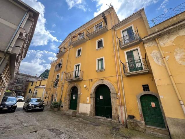 Palazzo in vendita a Campagna, Campania