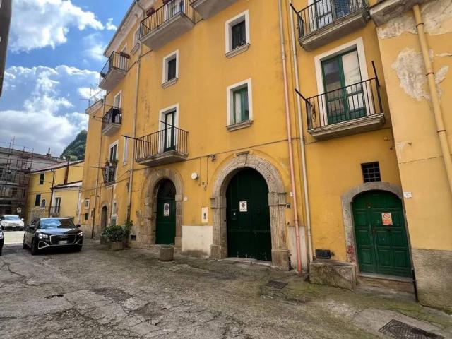 Palazzo in vendita a Campagna, Campania