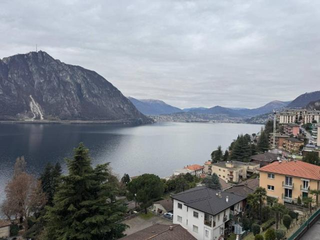 Palazzo in vendita a Campione d'Italia