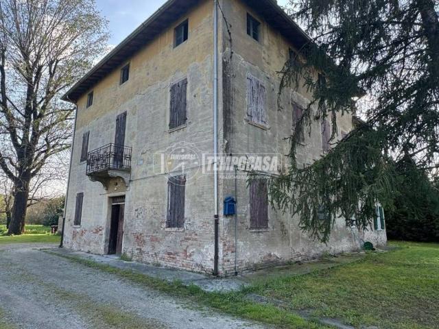 Palazzo in vendita a Unione delle Terre d'Argine, Campogalliano
