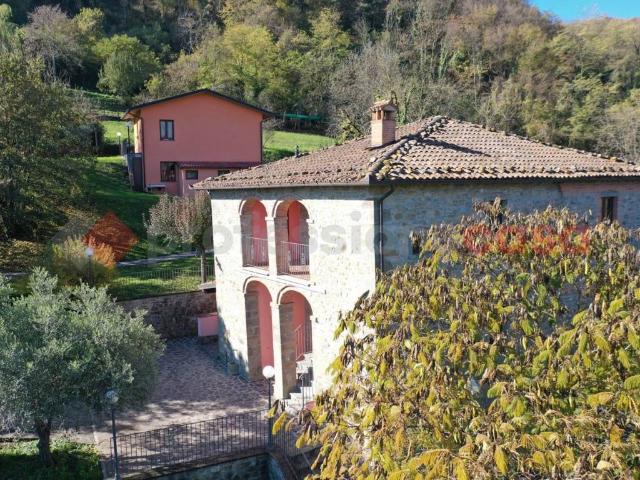 Palazzo in vendita a Unione Comuni Garfagnana, Camporgiano