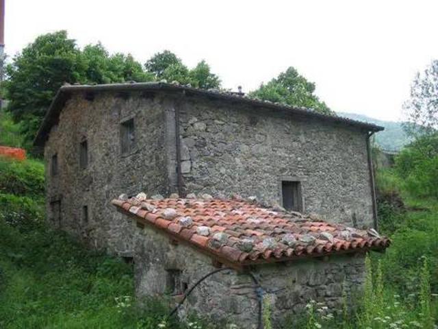 Palazzo in vendita a Unione Comuni Garfagnana, Camporgiano