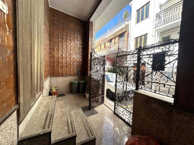 Palazzo in vendita a Canosa di Puglia, Barletta-Andria-Trani