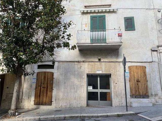 Palazzo in vendita a Puglia, Barletta-andria-trani