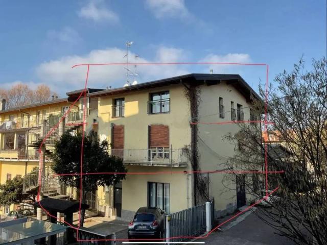 Palazzo in vendita a Villaggio Trieste, Cantù