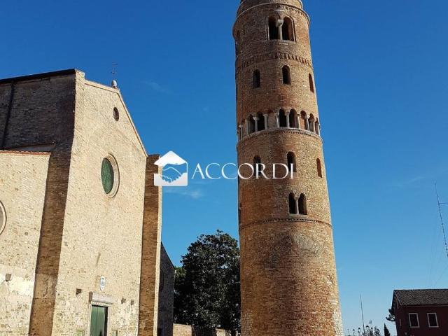 Palazzo in vendita a Caorle, Veneto