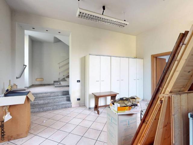 Palazzo in vendita a Costa Lambro, Carate Brianza