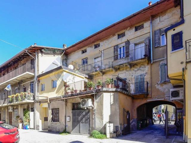Palazzo in vendita a Realdino, Carate Brianza
