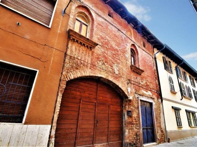 Palazzo in vendita a Caravaggio, Lombardia