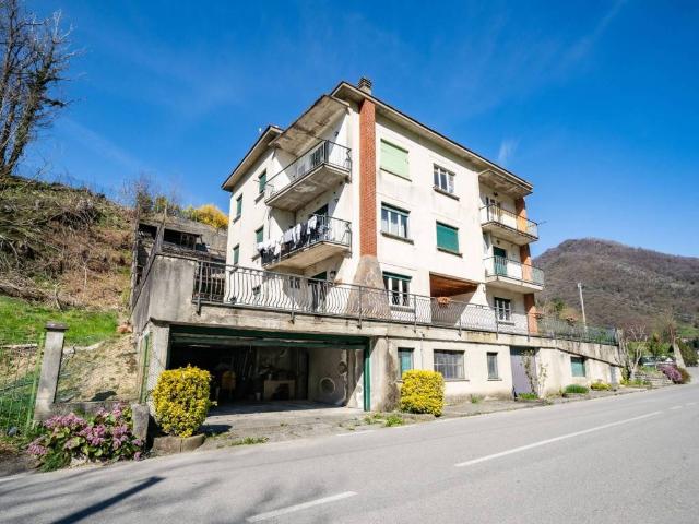 Palazzo in vendita a Carenno, Lombardia