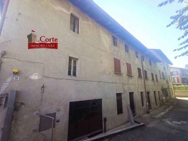 Palazzo in vendita a Carimate, Lombardia