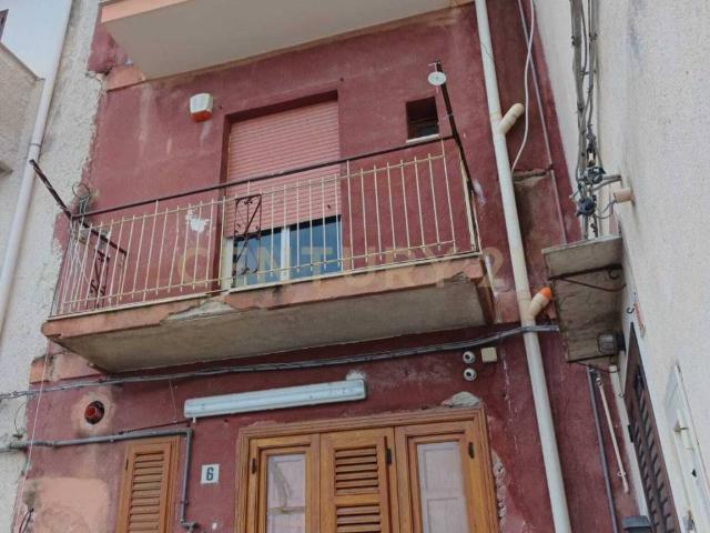 Palazzo in vendita a Carini, Sicilia