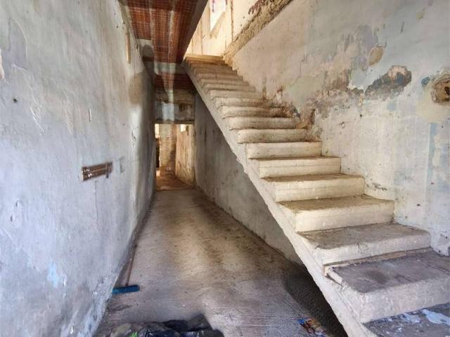 Palazzo in vendita a Carini, Sicilia