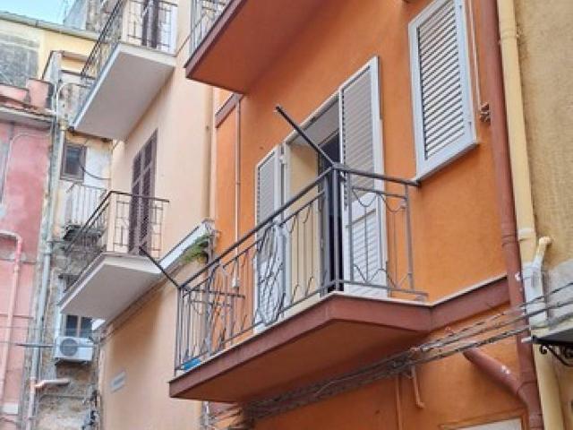Palazzo in vendita a Carini, Sicilia