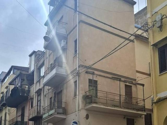 Palazzo in vendita a Carini, Sicilia