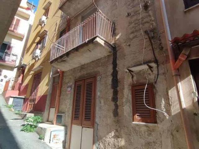 Palazzo in vendita a Carini, Sicilia
