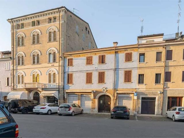 Palazzo in vendita a Unione delle Terre d'Argine, Carpi