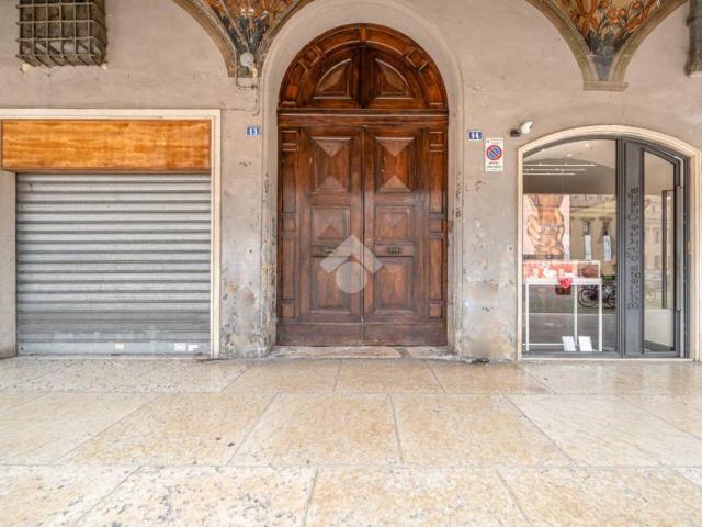 Palazzo in vendita a Unione delle Terre d'Argine, Carpi