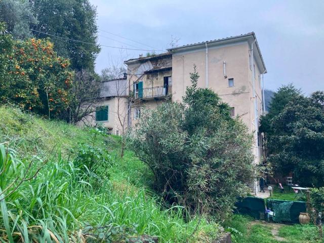 Palazzo in vendita a Pontecimato, Carrara