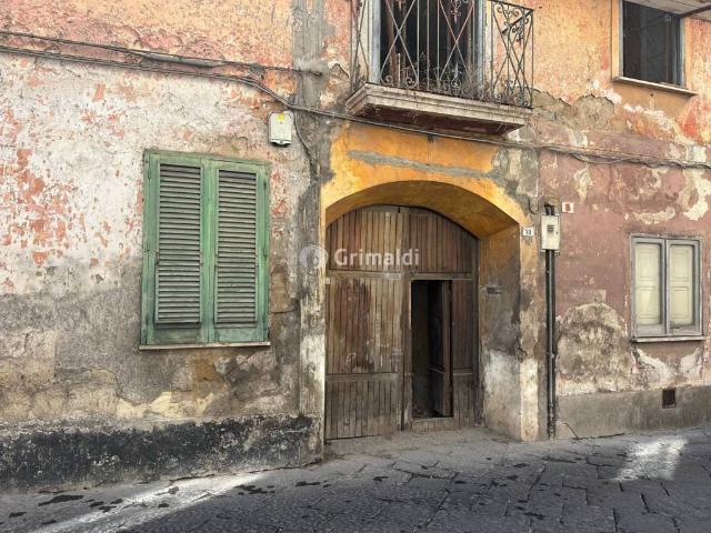 Palazzo in vendita a Cuccagna, Casagiove
