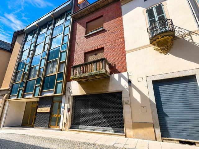 Palazzo in vendita a Oltreponte, Piemonte