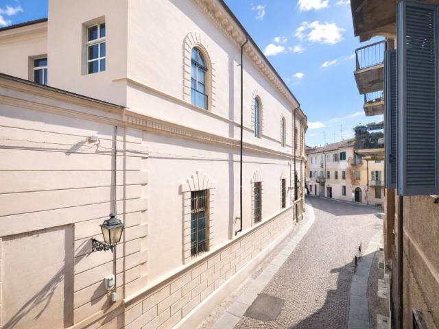 Palazzo in vendita a Ronzone, Piemonte