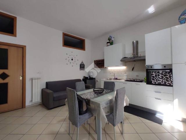 Palazzo in vendita a Casalnuovo Di Napoli, Napoli