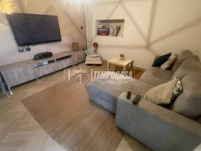 Palazzo in vendita a Casalnuovo Di Napoli, Campania