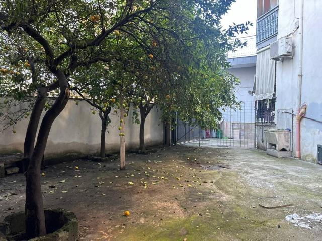 Palazzo in vendita a Casalnuovo Di Napoli, Campania