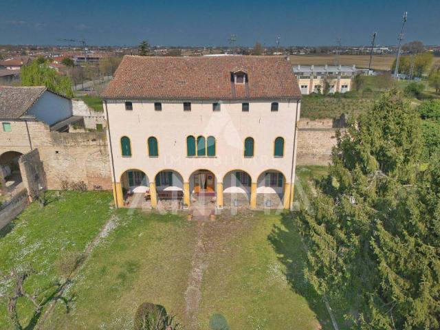 Palazzo in vendita a Casalserugo, Veneto