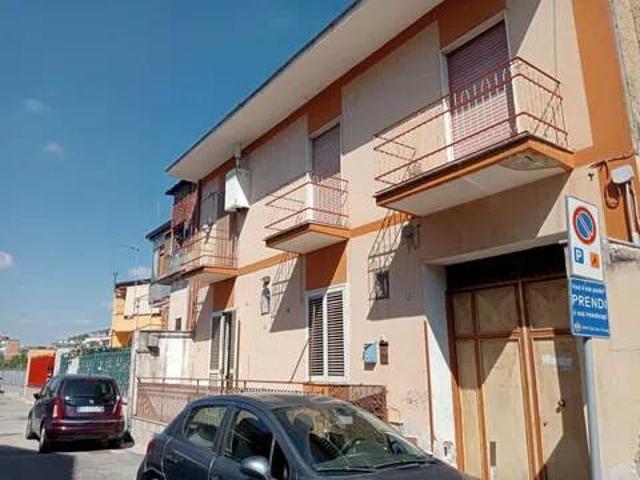Palazzo in vendita a Casapulla, Campania