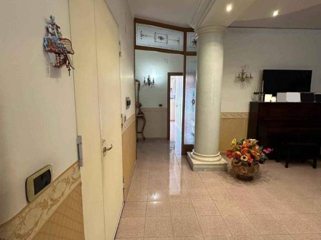 Palazzo in vendita a Casavatore, Napoli