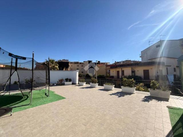 Palazzo in vendita a Casavatore, Napoli