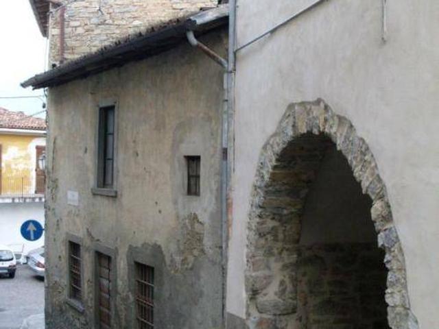 Palazzo in vendita a Casazza, Bergamo