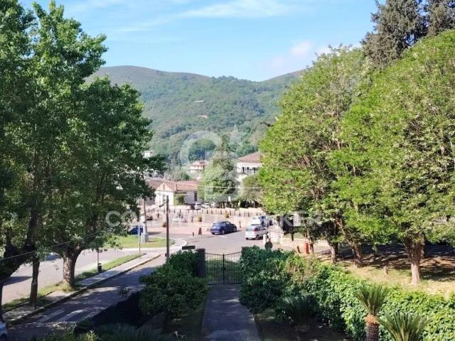 Palazzo in vendita a Caserta