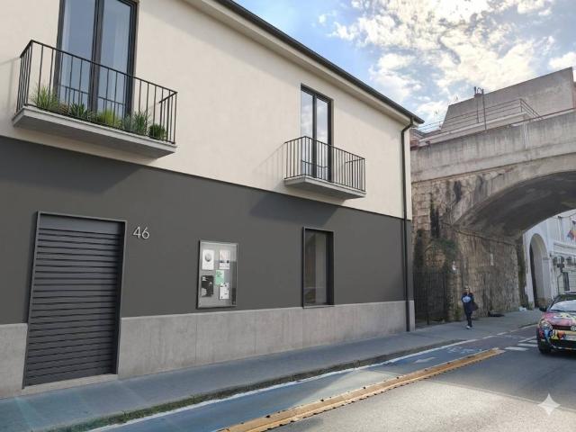 Palazzo in vendita a Centro Storico, Caserta