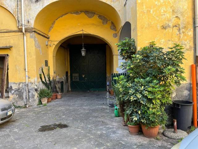 Palazzo in vendita a Casoria, Napoli