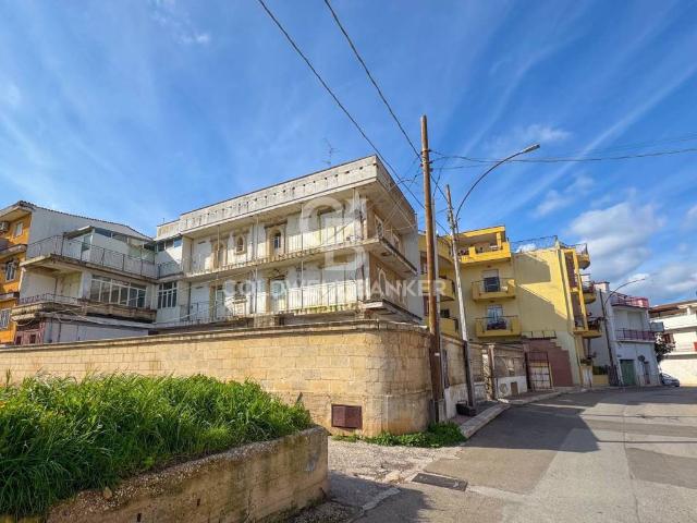 Palazzo in vendita a Puglia, Bari
