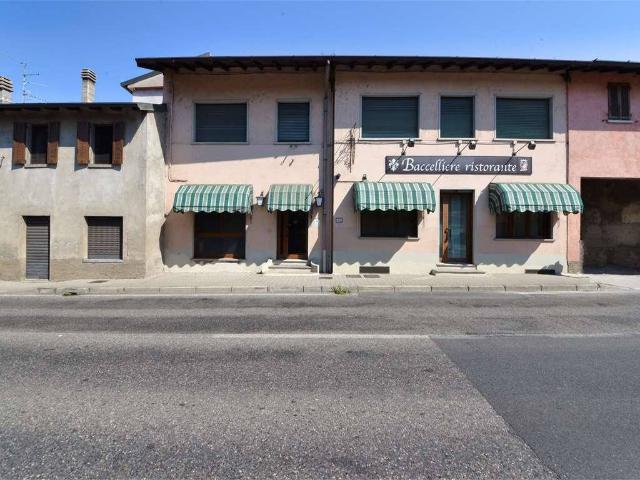 Palazzo in vendita a Cassina Rizzardi, Lombardia