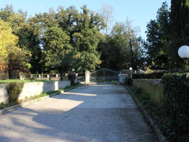 Palazzo in vendita a Cassino, Lazio