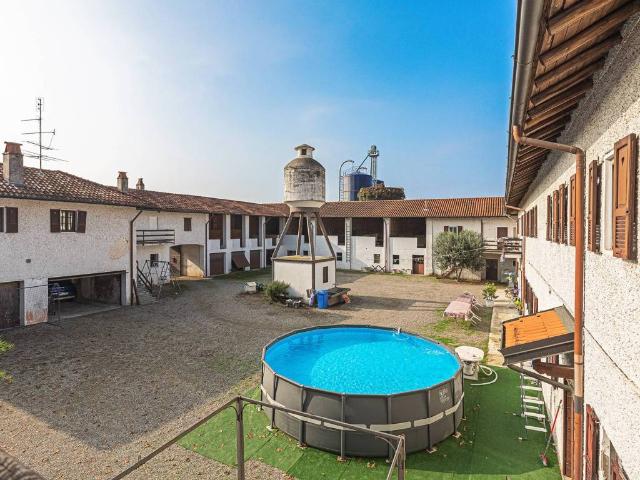 Palazzo in vendita a Castano Primo, Lombardia
