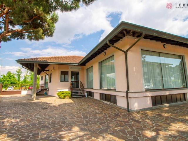 Palazzo in vendita a Castano Primo, Lombardia