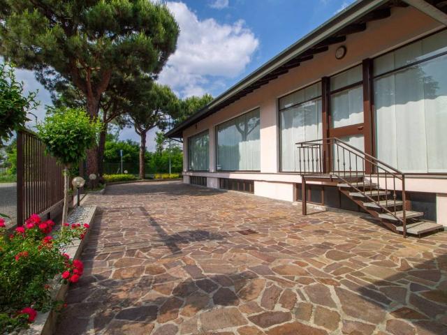 Palazzo in vendita a Castano Primo, Lombardia