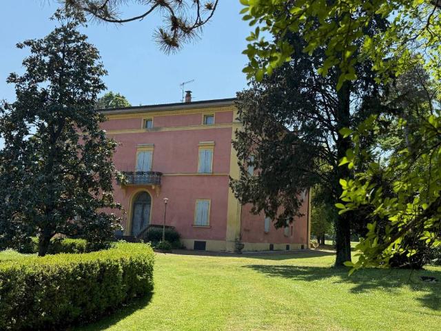 Palazzo in vendita a Nuovo Circondario Imolese, Castel San Pietro Terme