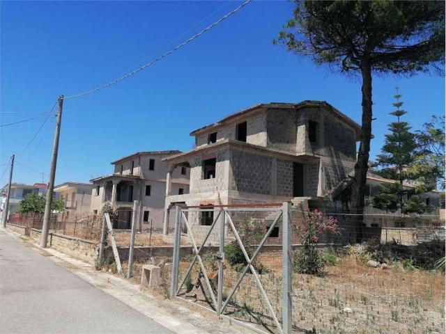 Palazzo in vendita a Torre di Pescopagano, Castel Volturno