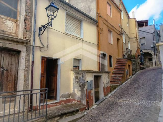 Palazzo in vendita a Lupara, Molise