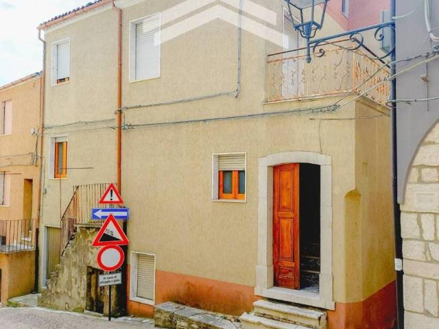 Palazzo in vendita a Lupara, Molise