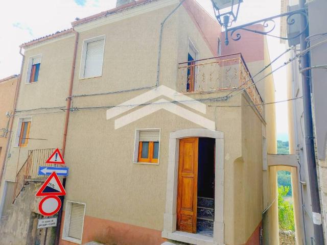 Palazzo in vendita a Lupara, Molise