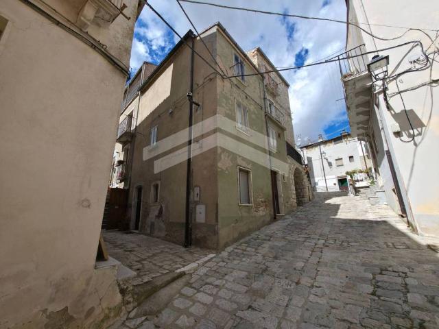Palazzo in vendita a Castelbottaccio, Campobasso