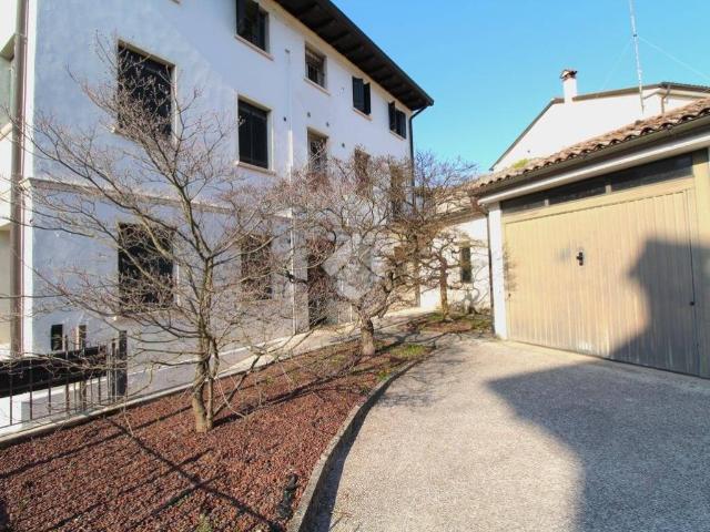 Palazzo in vendita a Pieve del Grappa, Castelcucco